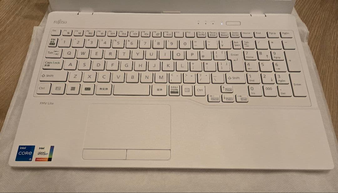 【未使用】富士通 FMV Lite WA1/J2 2025年7月製造モデル