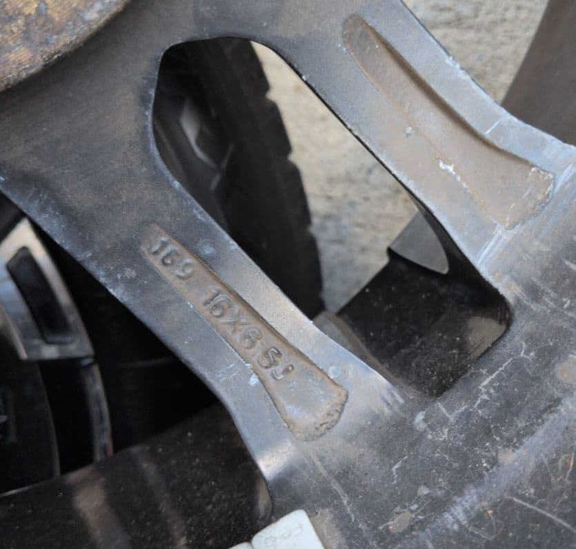 A*R様 ハイエース　スタッドレスタイヤ　アルミホイール