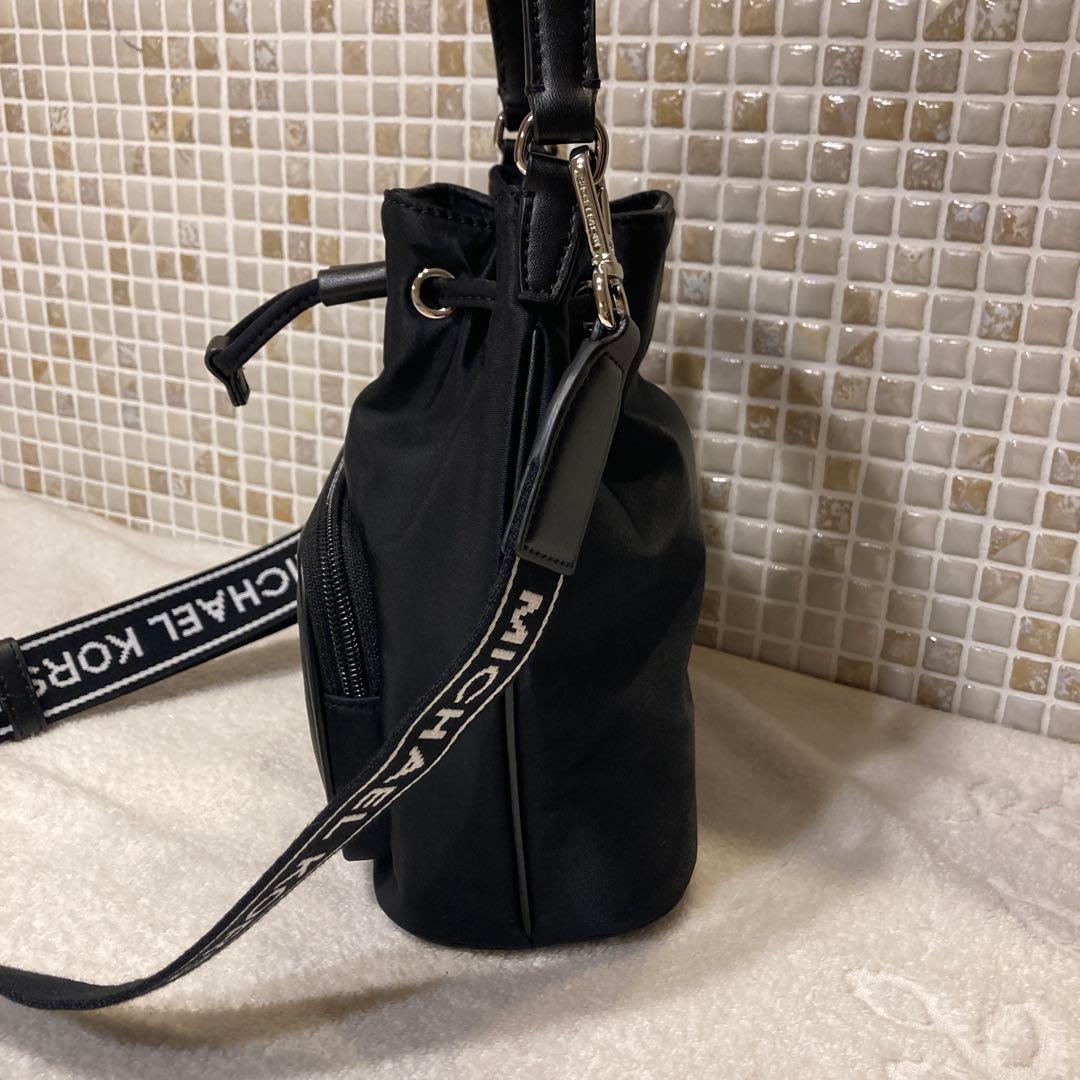 マイケルコース　巾着バッグ　ショルダーバッグ　ハンドバッグ　2WAY KHAI