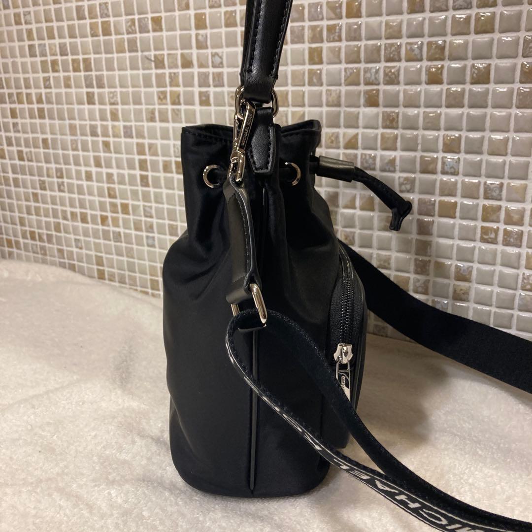 マイケルコース　巾着バッグ　ショルダーバッグ　ハンドバッグ　2WAY KHAI