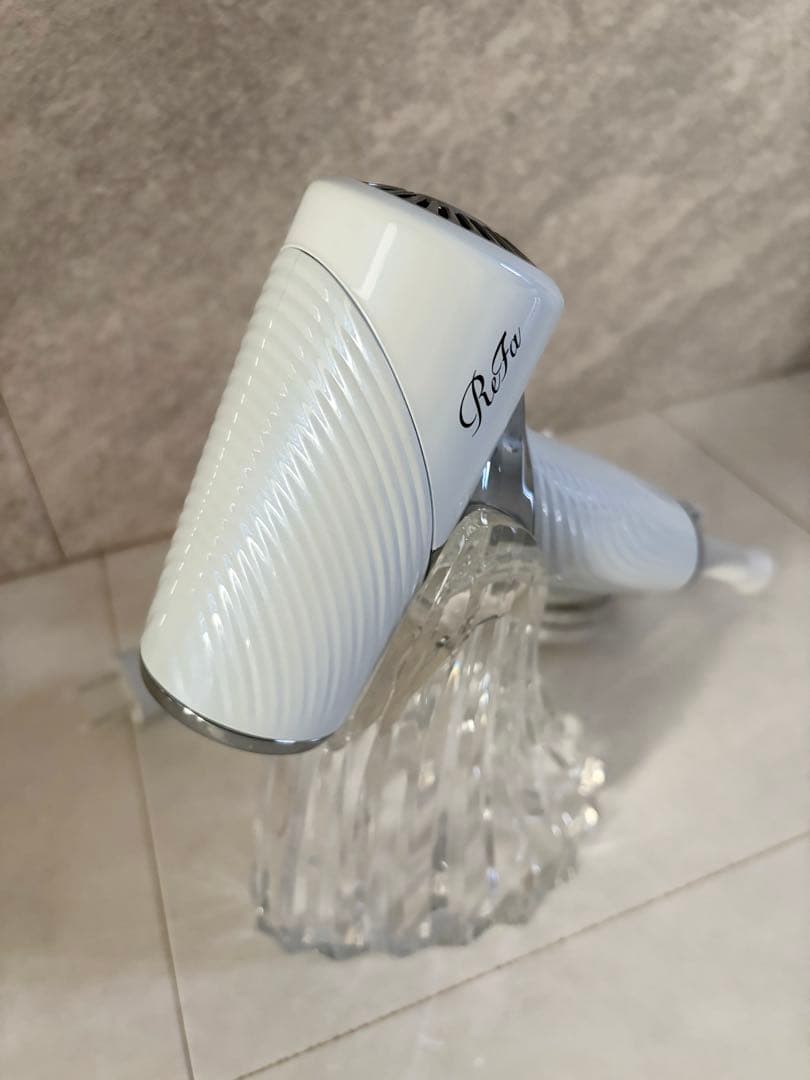 リファ ビューテック ドライヤーSE ホワイト＆ホルダー