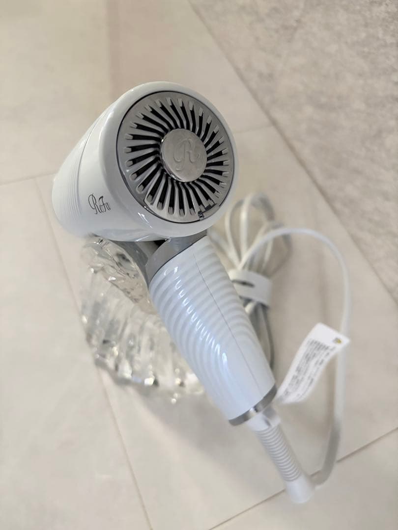 リファ ビューテック ドライヤーSE ホワイト＆ホルダー