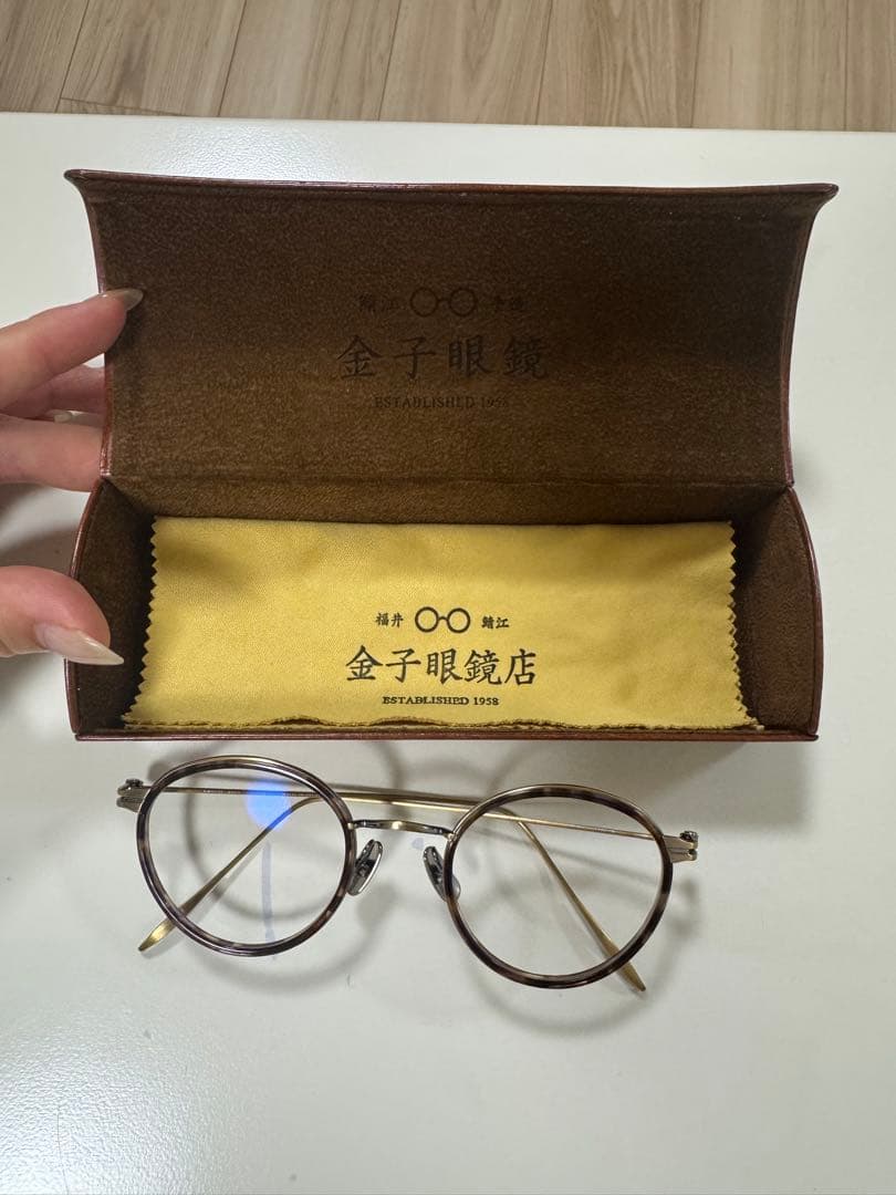 金子眼鏡　度入り　メガネフレーム　べっこう　メガネケース付き