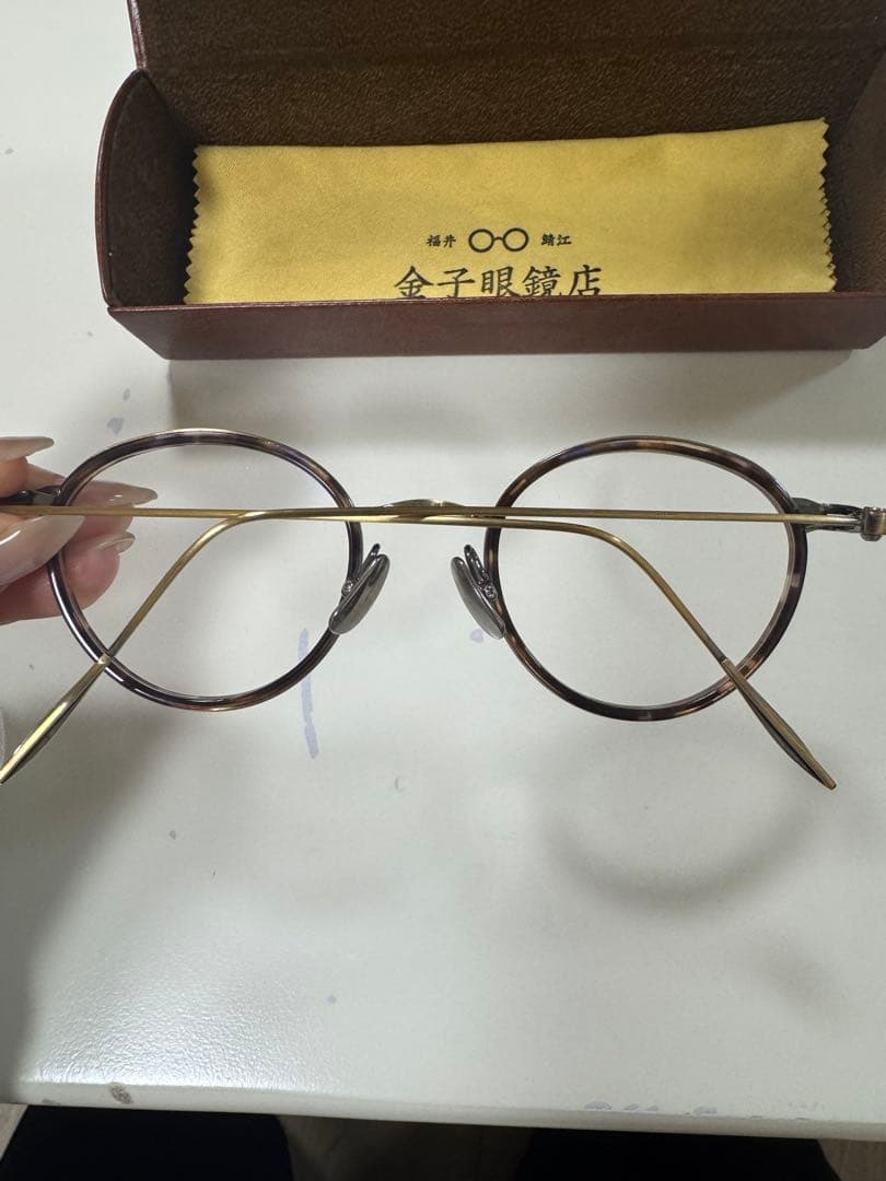 金子眼鏡　度入り　メガネフレーム　べっこう　メガネケース付き