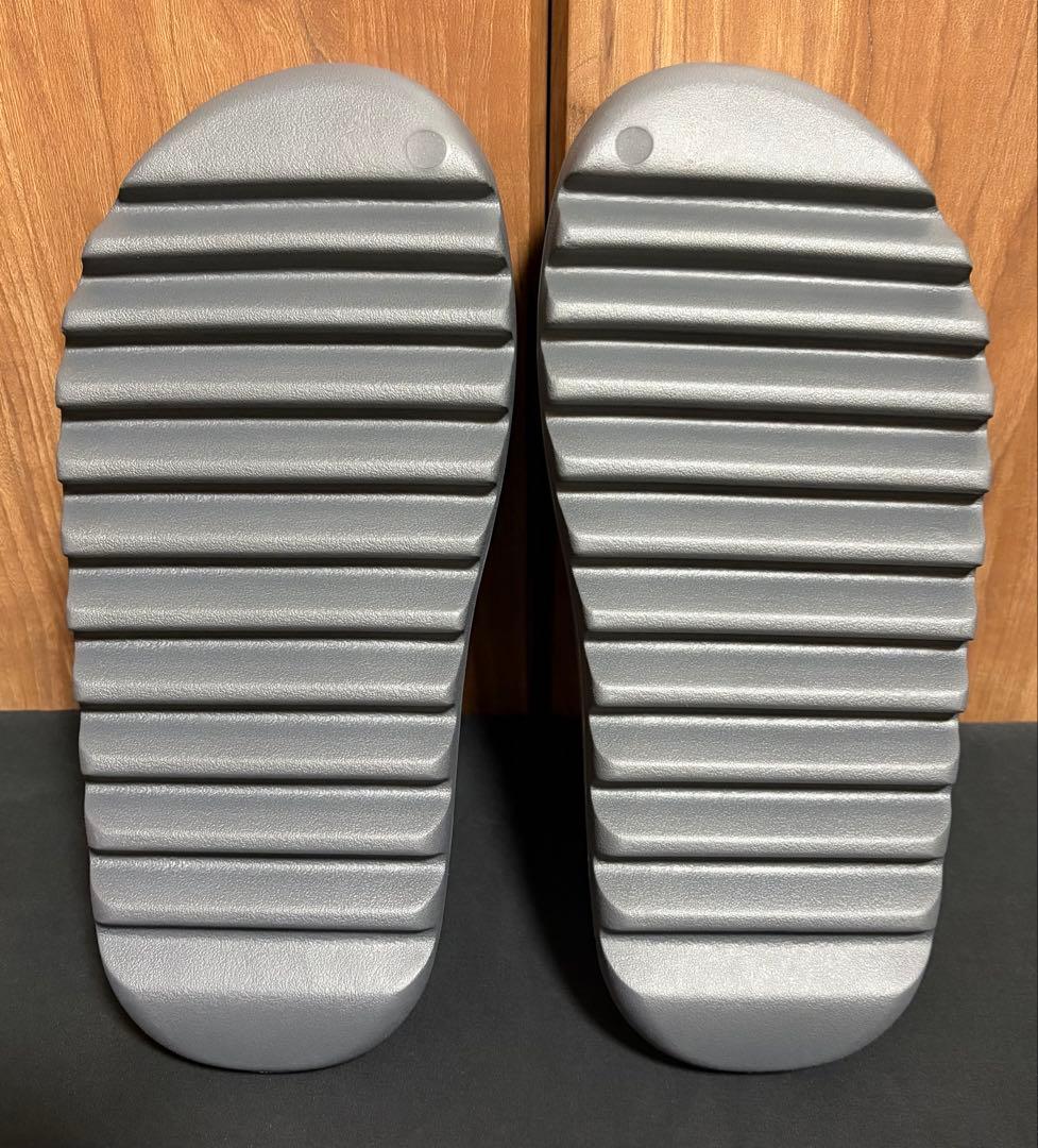 新品未使用 adidas YEEZY Slide \"Slate Grey\"