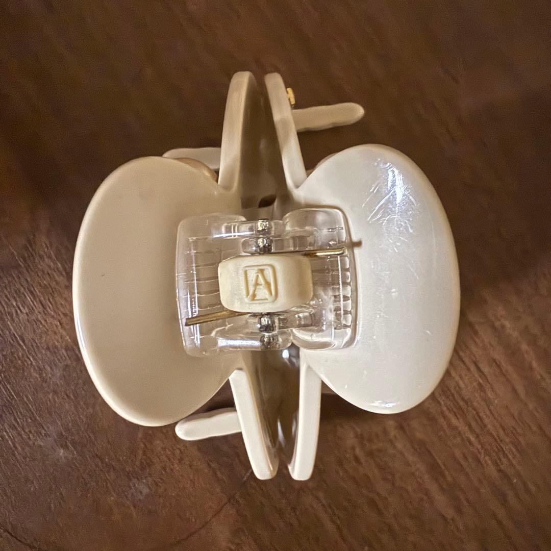 Alexandre de Paris アレクサンドル ドゥ パリ　パールクリップ