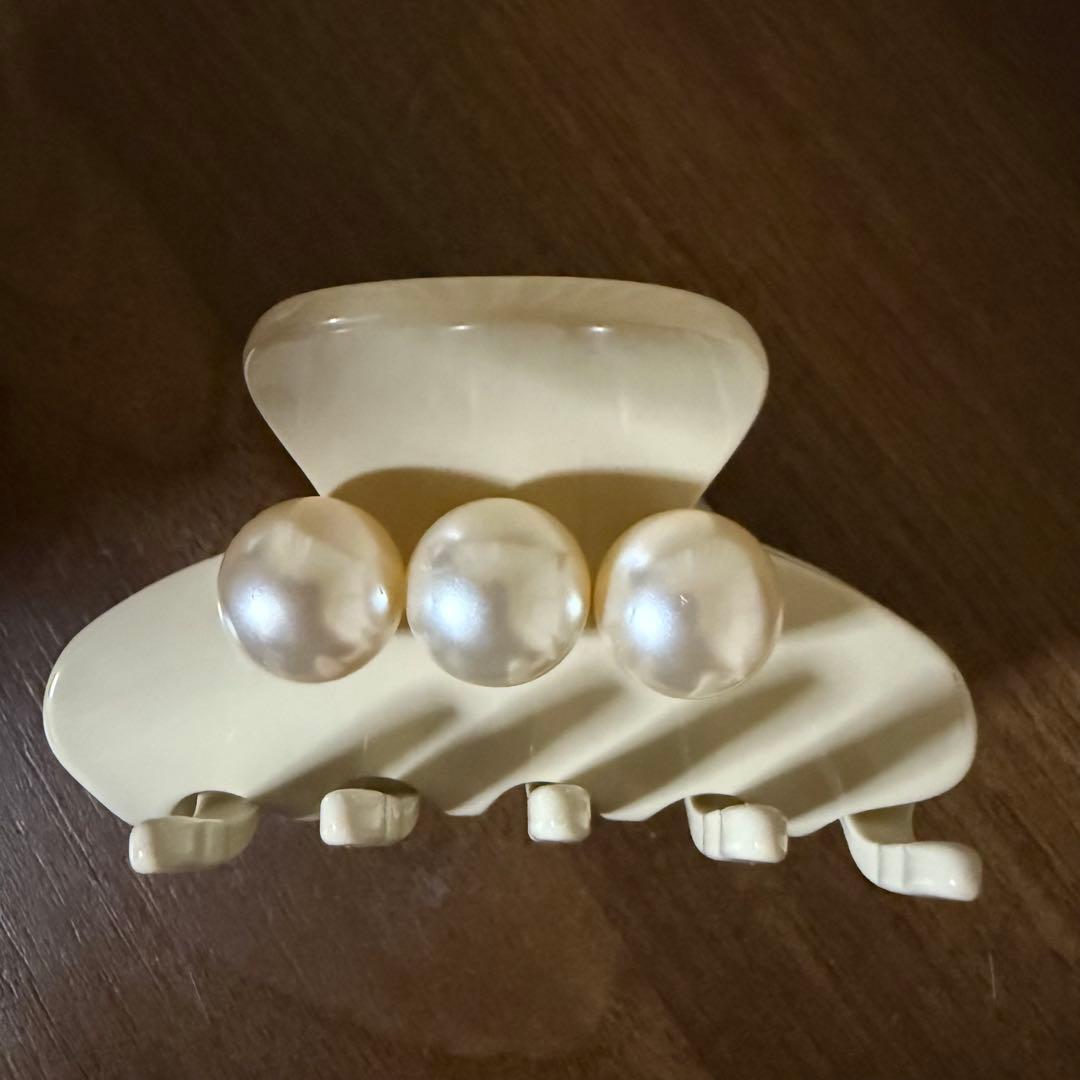 Alexandre de Paris アレクサンドル ドゥ パリ　パールクリップ