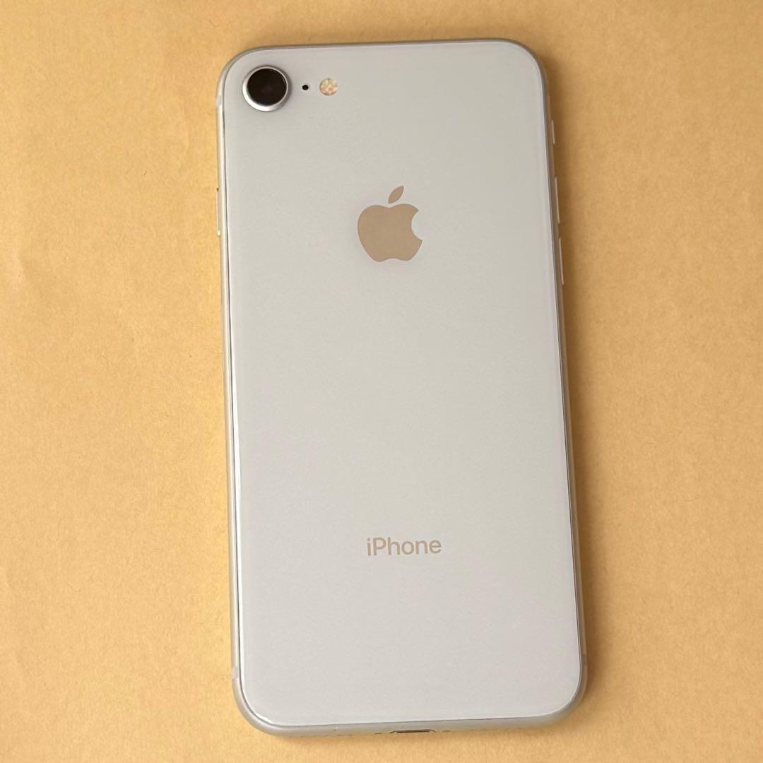 Apple iPhone 8 シルバー 64GB 本体
