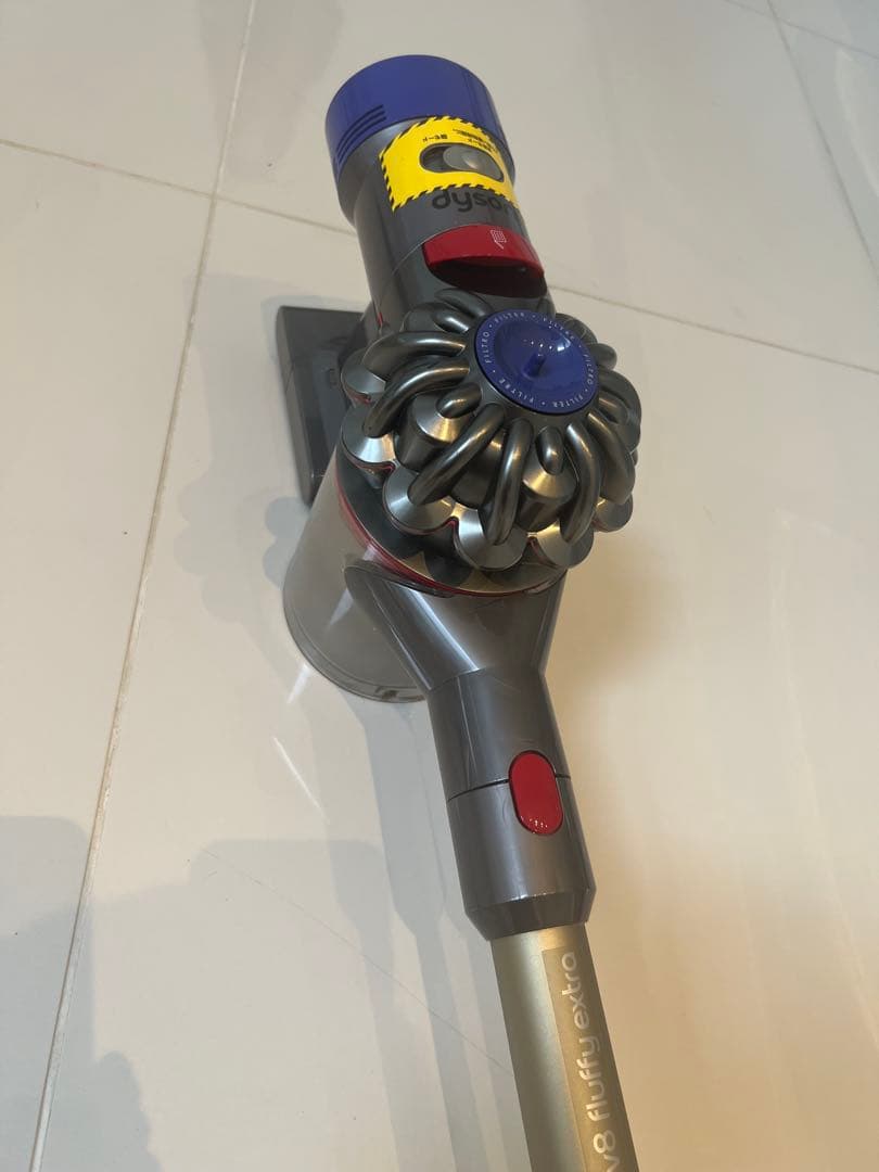 Dyson sv10 スティッククリーナー 本体