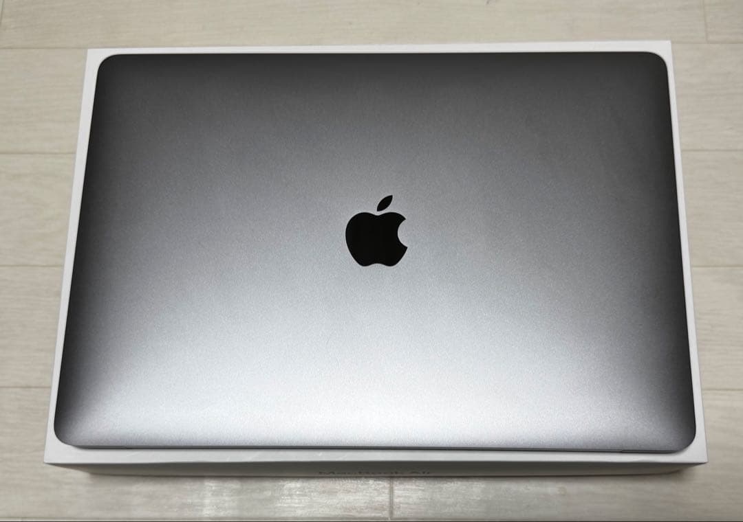 Apple MacBook Air M1 (2020)8GBメモリ256GB