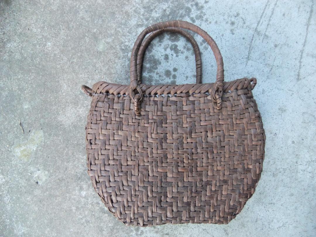 山葡萄かご　丸型小型　２way ( 手提げかご・ショルダーかご )