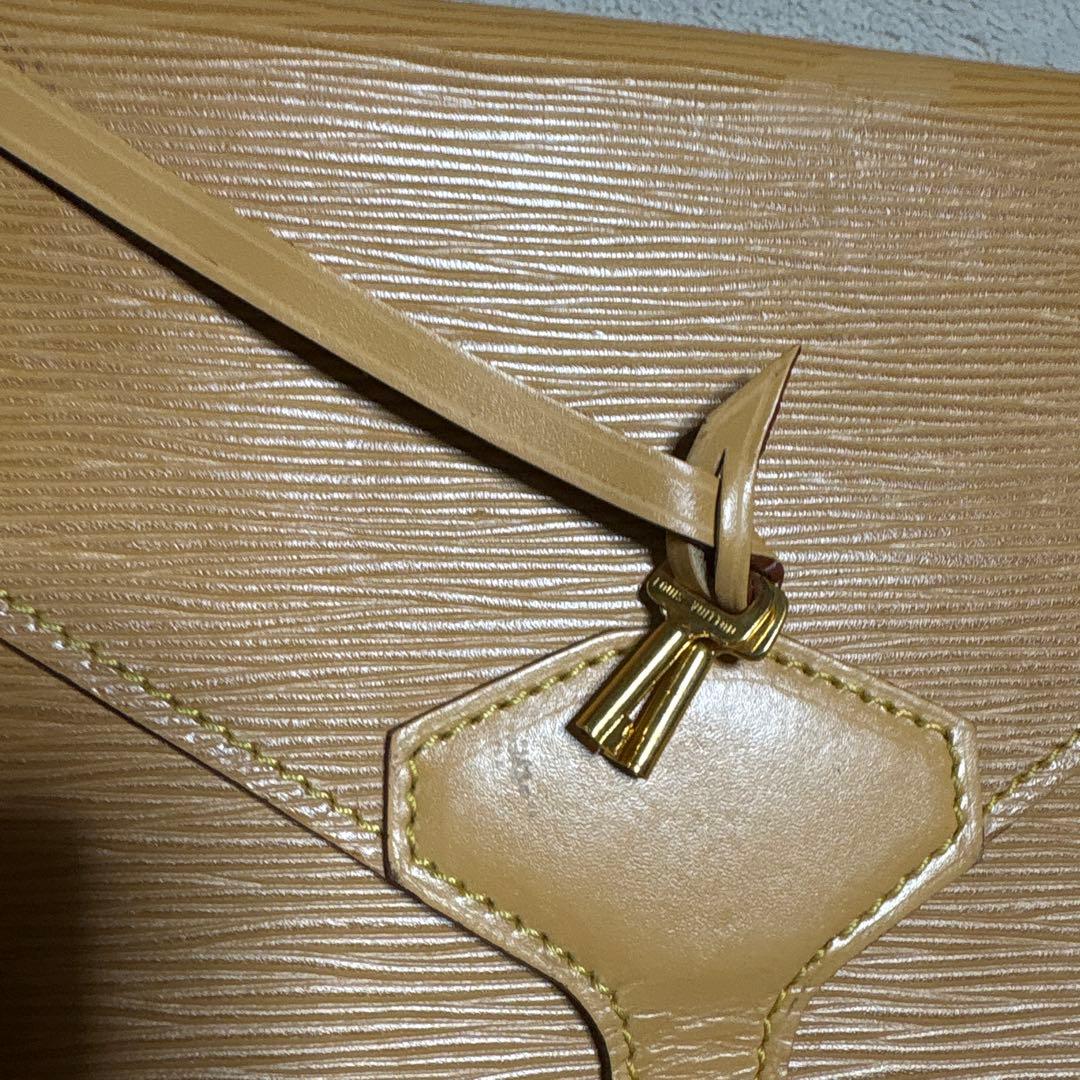 Louis Vuitton エピレザー ショルダーバッグ