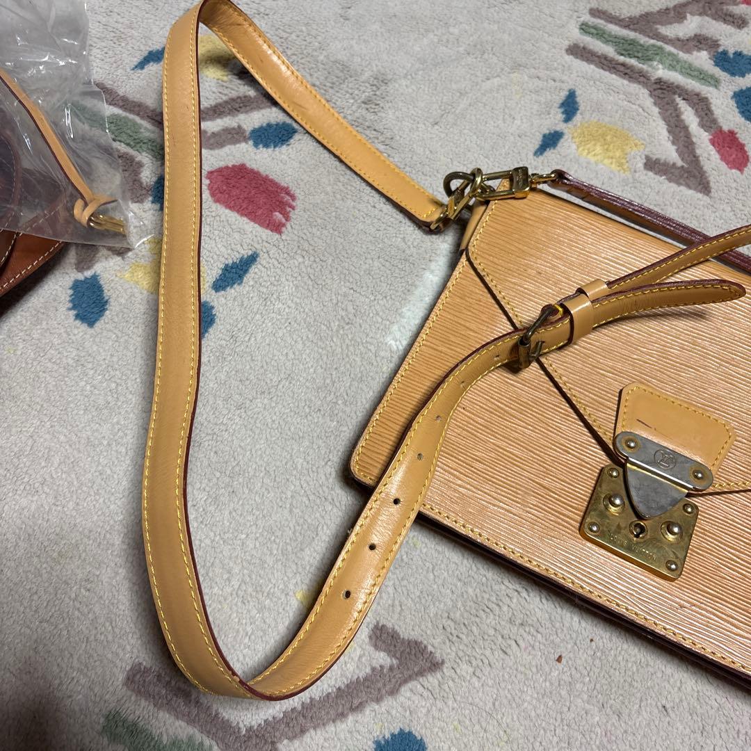 Louis Vuitton エピレザー ショルダーバッグ