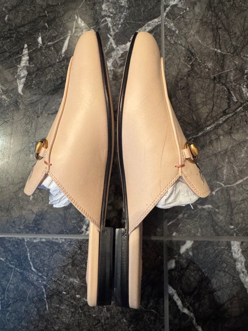 GUCCI 猫イラスト ピンク　ゴールド金具付き　38