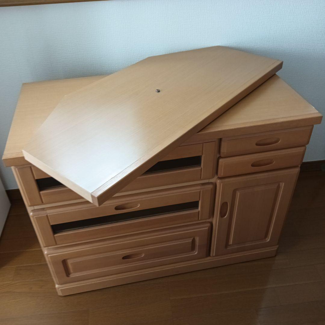 テレビ台　キャスター付