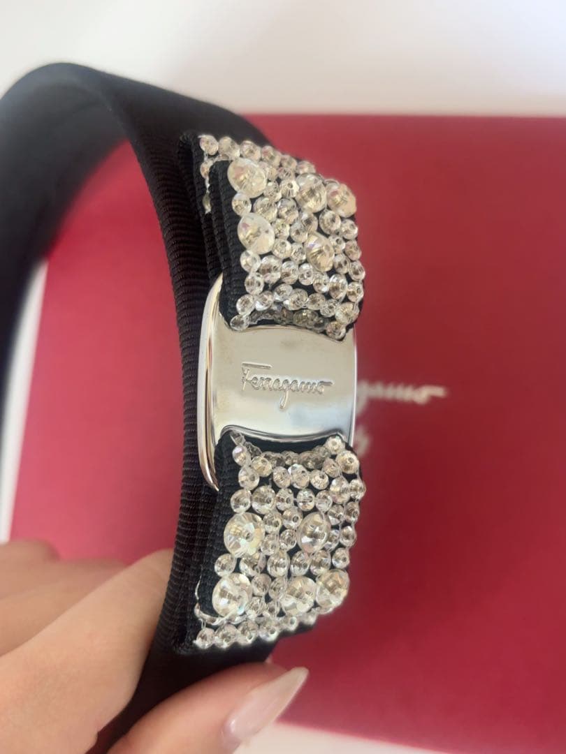Ferragamo ヴァラリボン ラインストーン カチューシャ