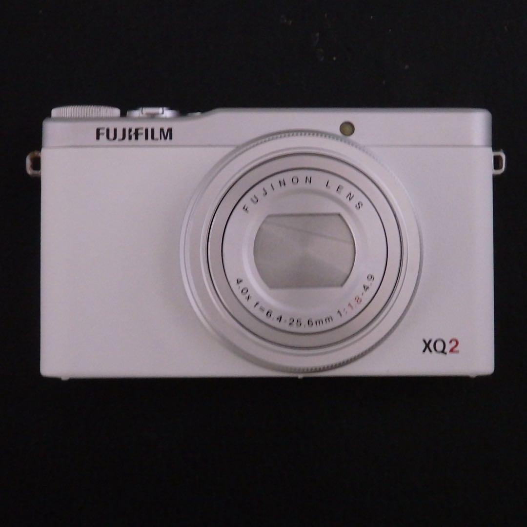動作確認済み　美品　Fujifilm XQ2 ホワイト フジフイルム