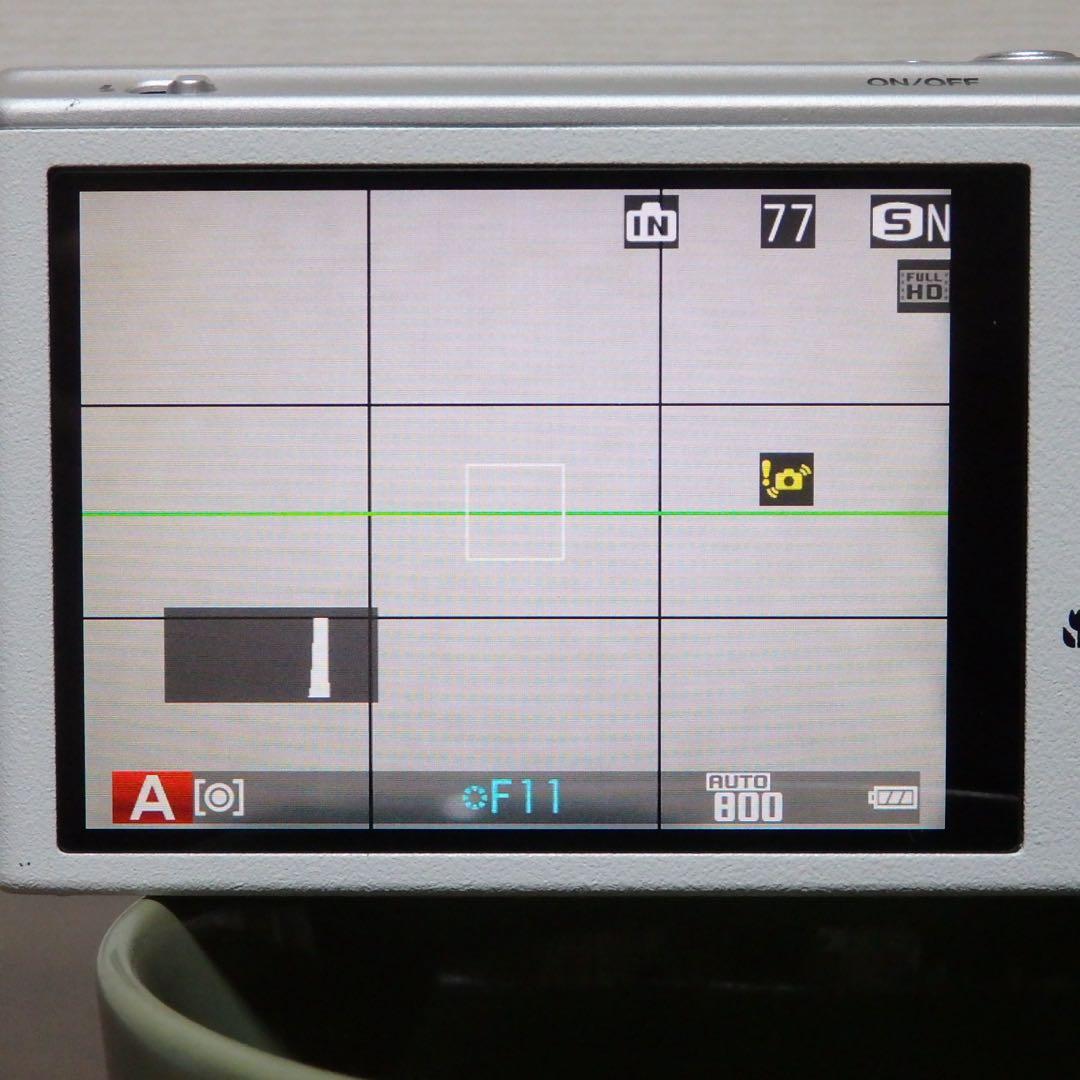 動作確認済み　美品　Fujifilm XQ2 ホワイト フジフイルム