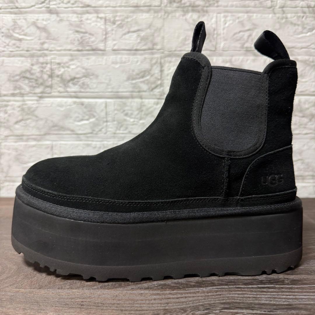 UGG ニューメル プラットフォーム チェルシー 黒 24cm