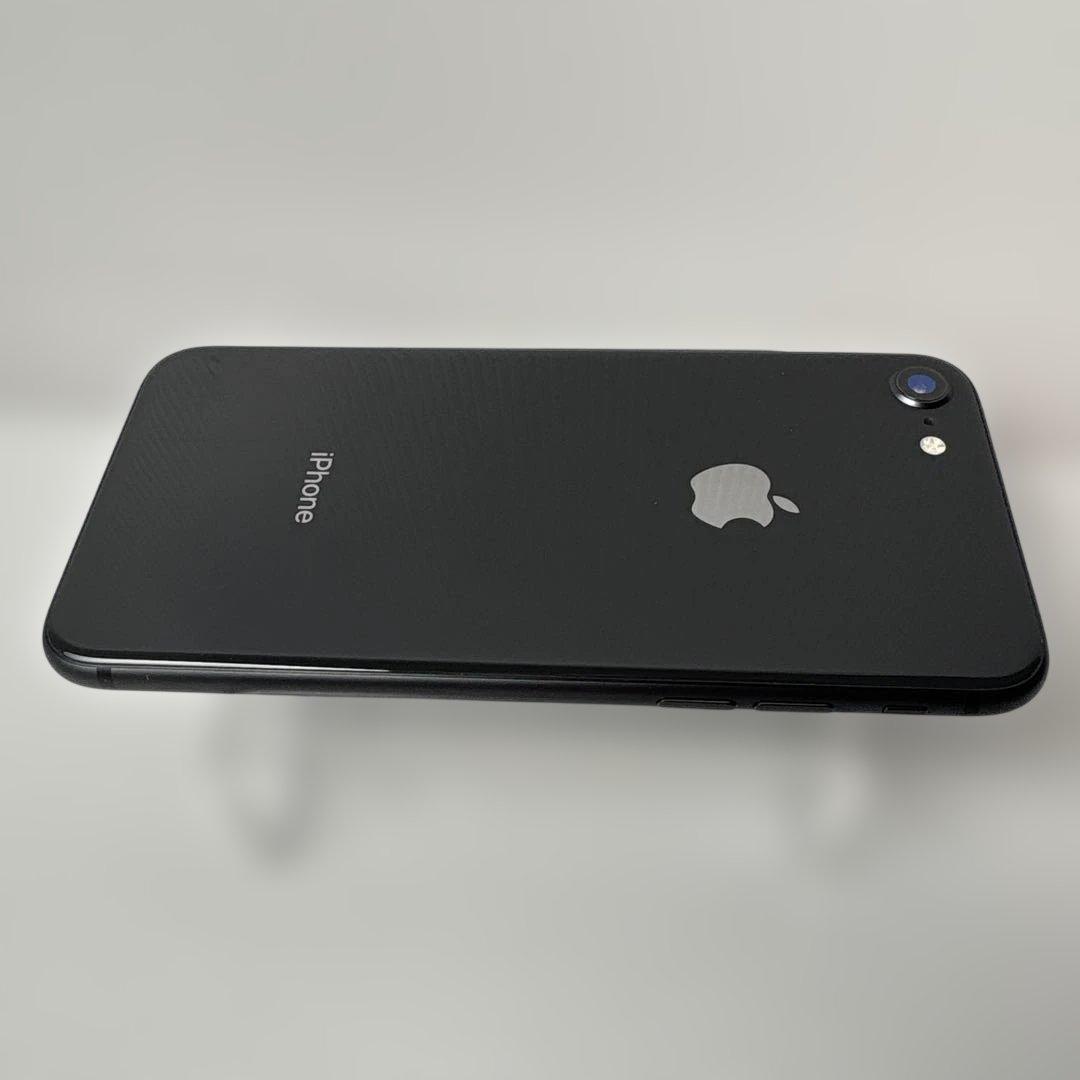 iPhone 8 本体　docomoSIMロック　アクティベート可能　動作確認済