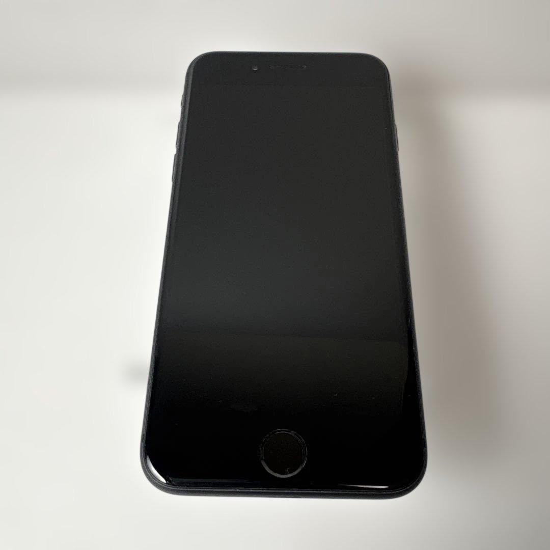 iPhone 8 本体　docomoSIMロック　アクティベート可能　動作確認済