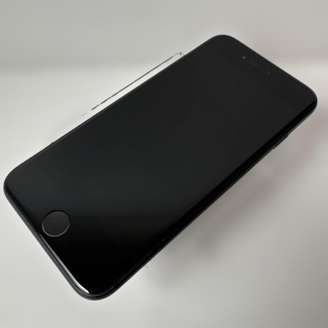 iPhone 8 本体　docomoSIMロック　アクティベート可能　動作確認済