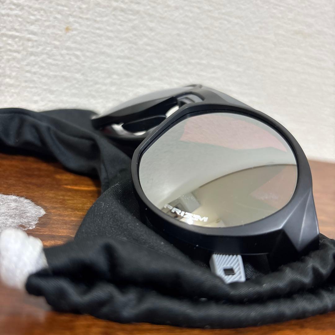 Oakley クリフデン