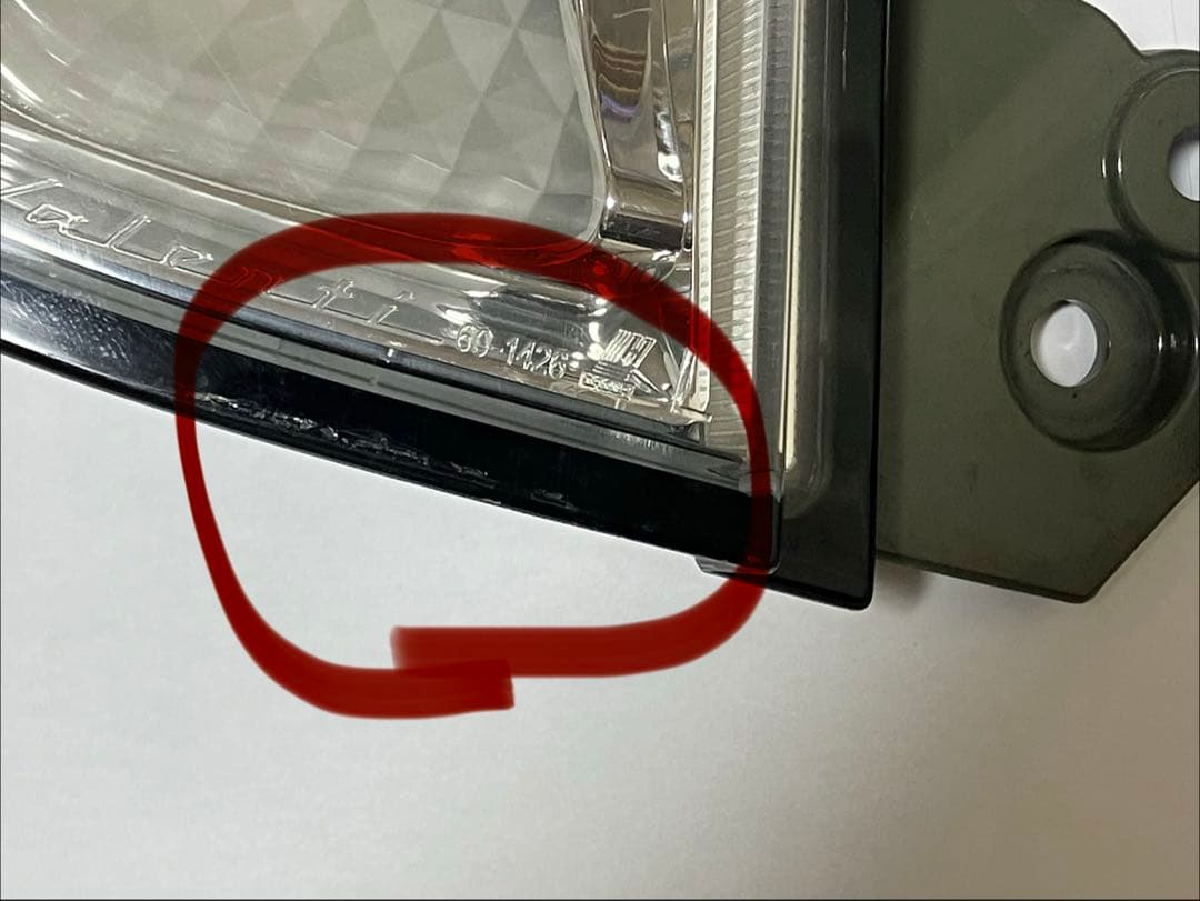 Valenti　LEDテールランプ　ロアテール　クリア エルグランドE52