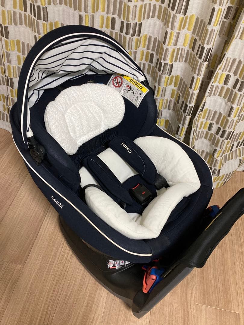 【限定特価‼️】Combi チャイルドシート　クルムーブスマート　新生児対応