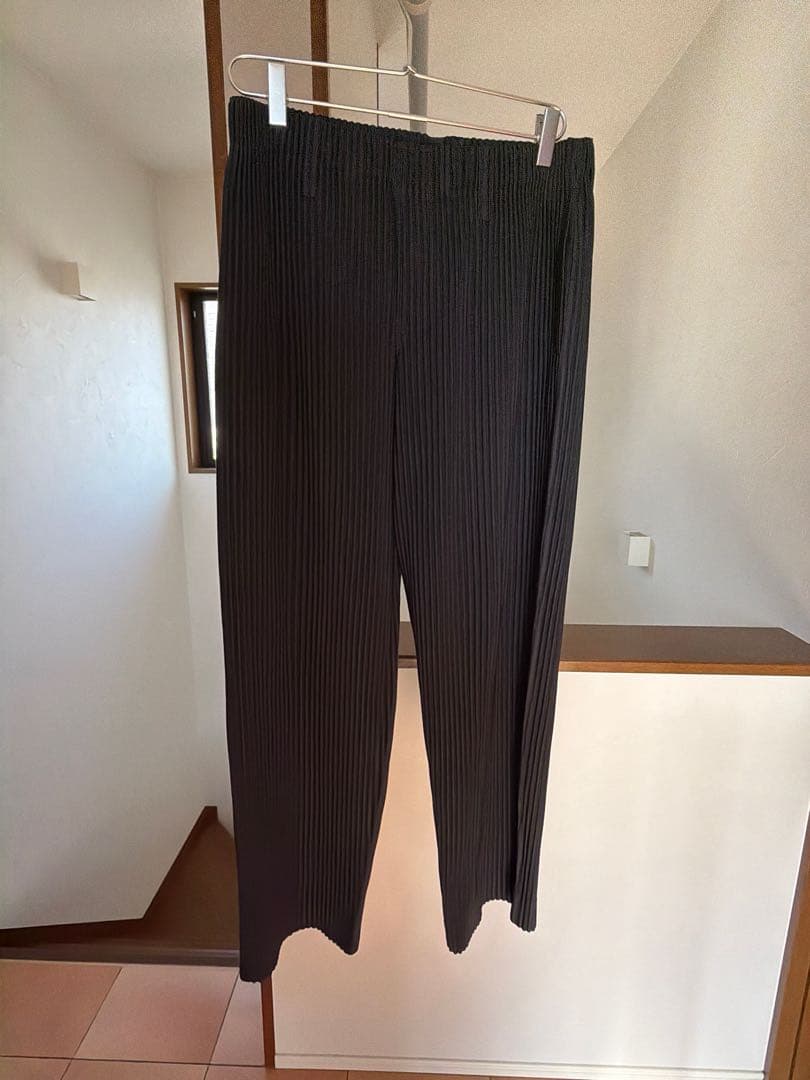 d5　オムプリッセイッセイミヤケ ストレートパンツ グレー