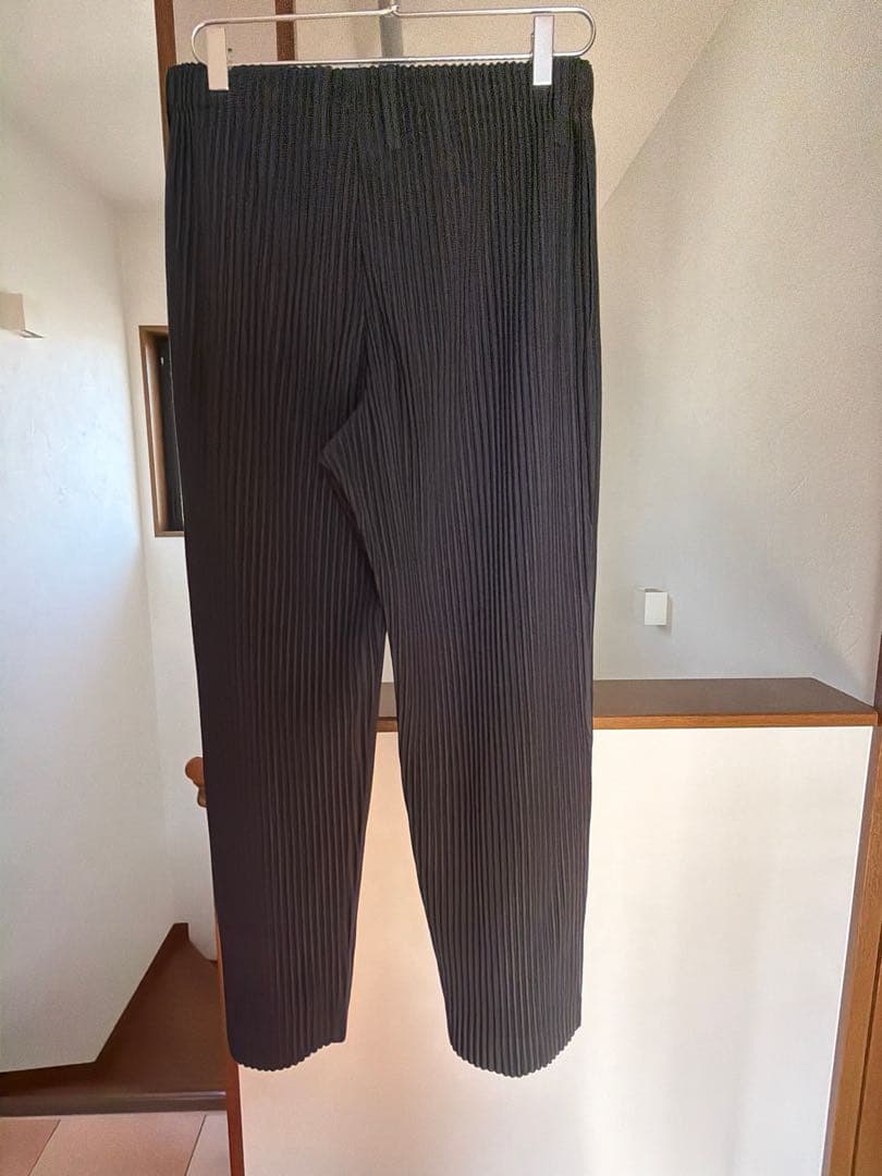 d5　オムプリッセイッセイミヤケ ストレートパンツ グレー