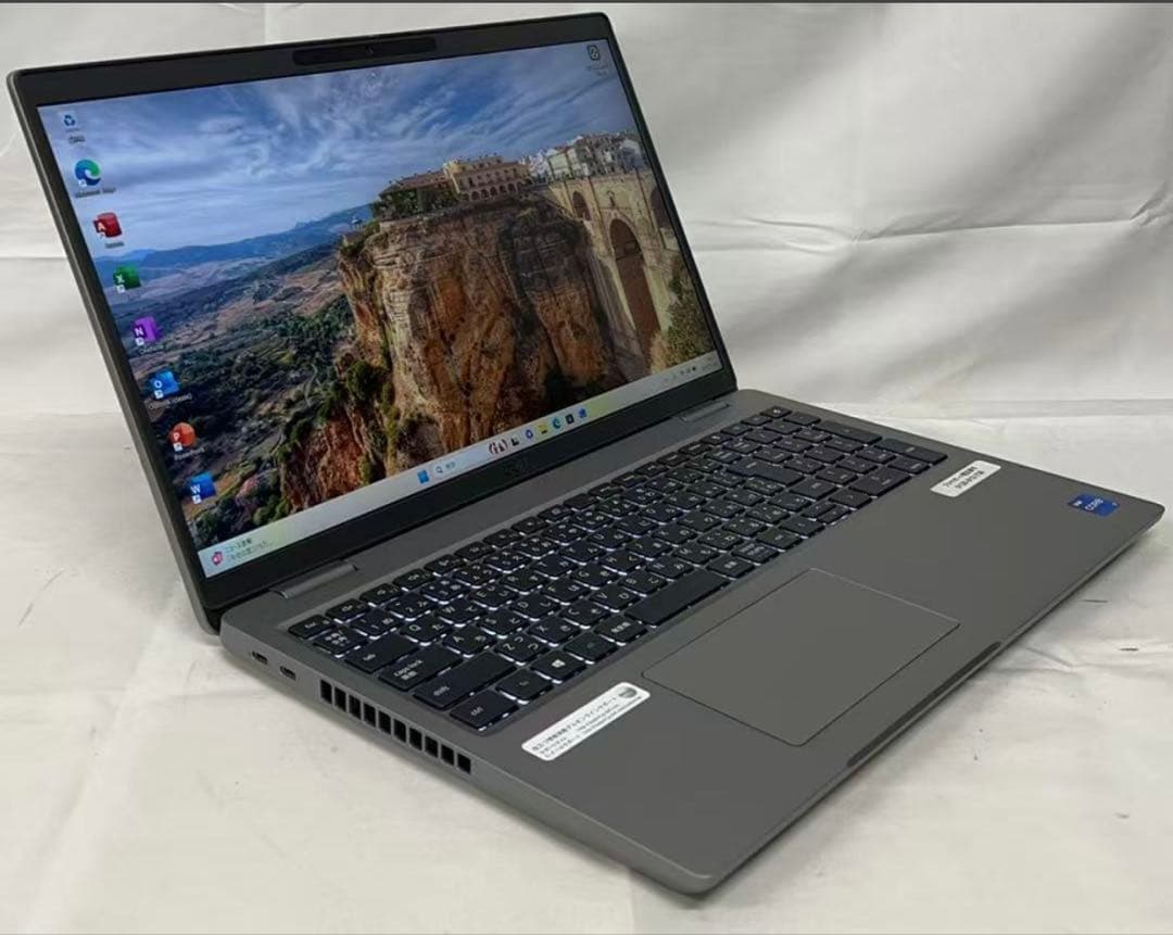 Chromebook本体 Dell precision3561 i7/16/512 card t600