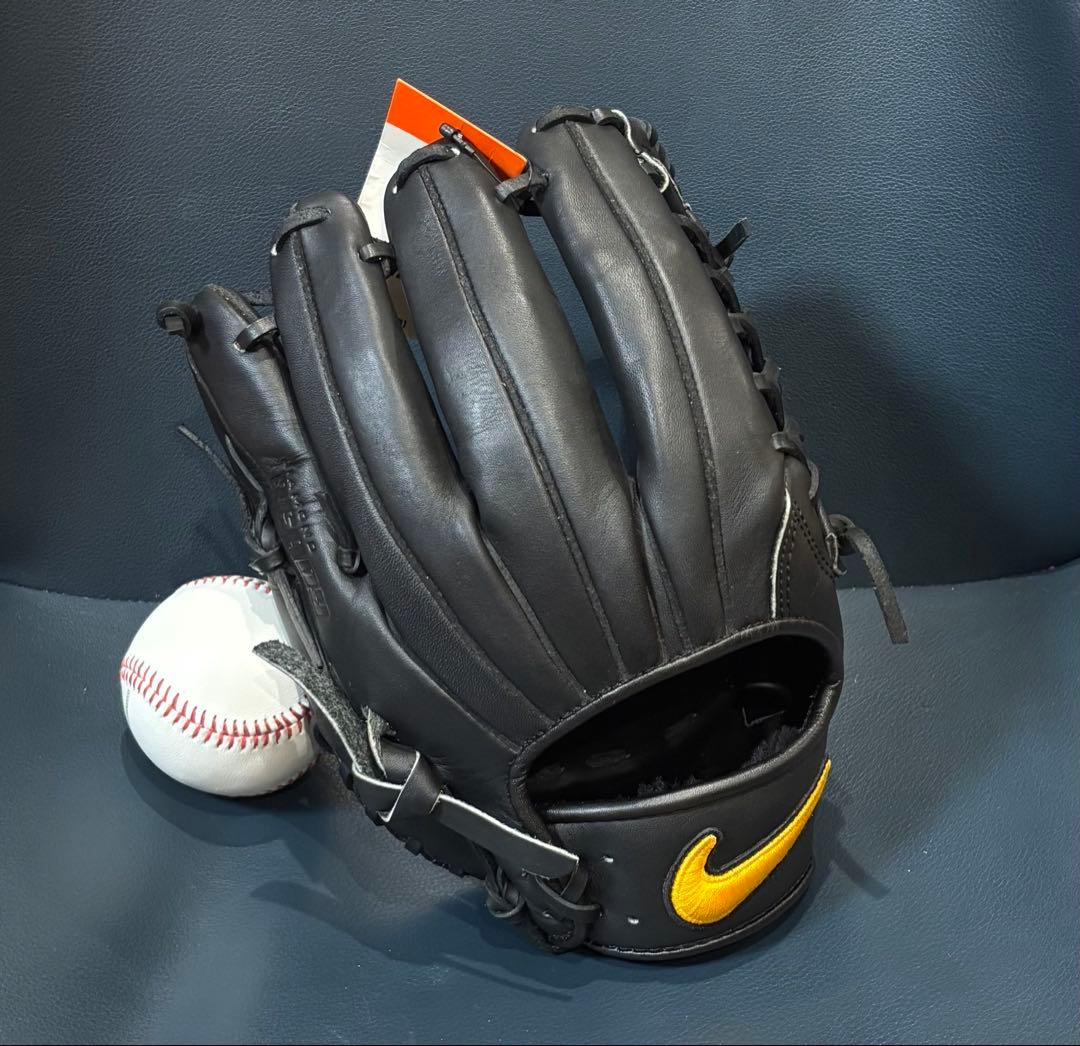 【匿名配送】ナイキ　新品未使用　内野手オールラウンド　激レア
