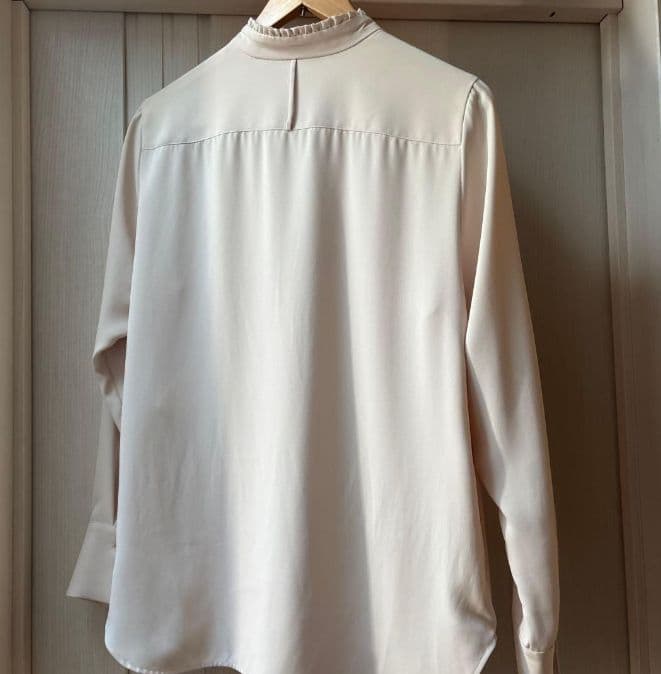 美品　ベイジ　BEIGE, 2 ボウタイロングスリーブブラウス EVA