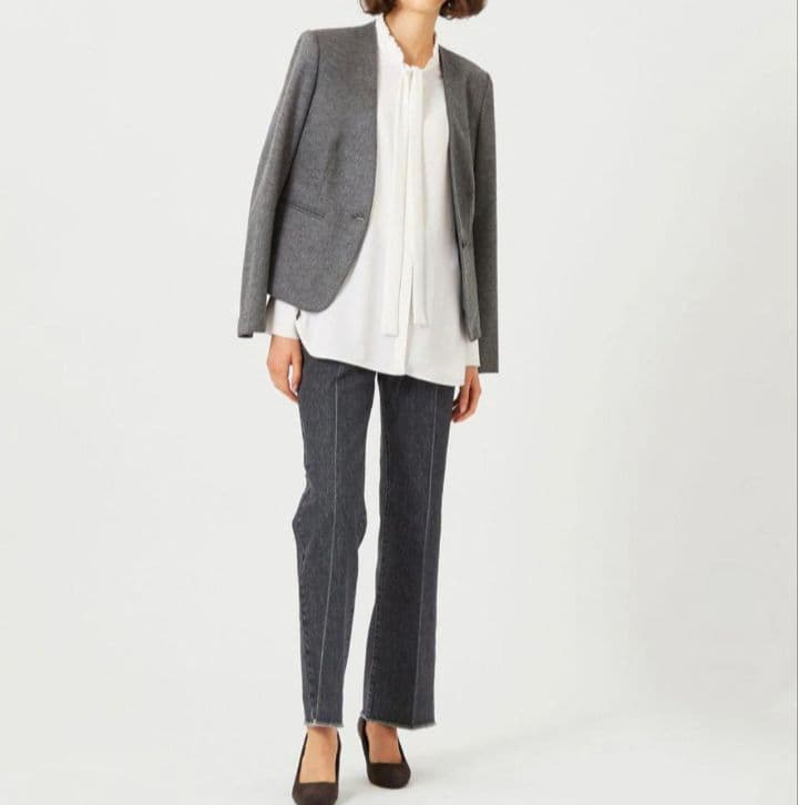 美品　ベイジ　BEIGE, 2 ボウタイロングスリーブブラウス EVA