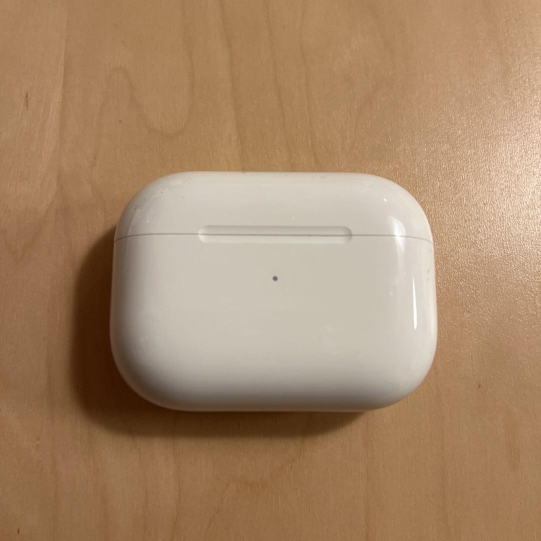Apple AirPods Pro 本体無し。充電ケースのみ　純正
