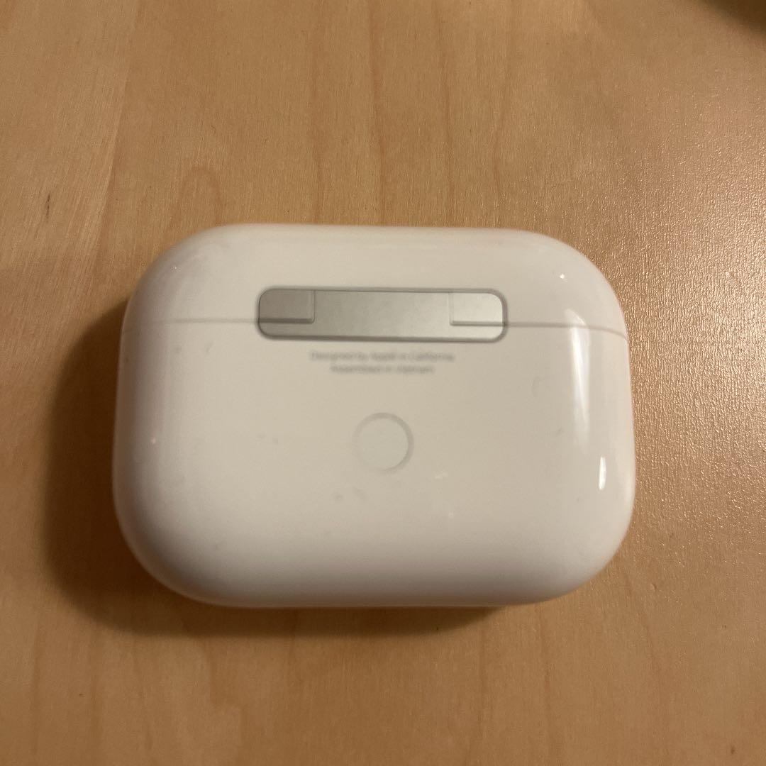 Apple AirPods Pro 本体無し。充電ケースのみ　純正