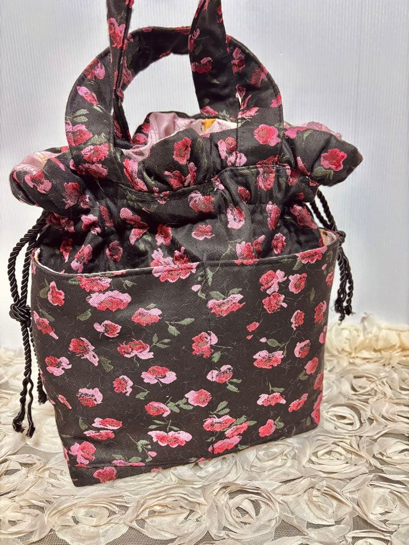 コヤンイサムチョン　モコモコフリルの大きめルミちゃん巾着バッグ