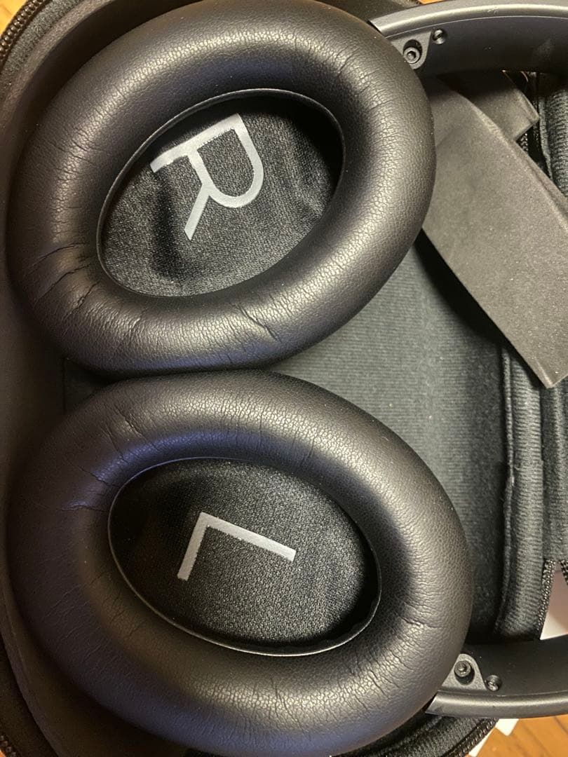 BOSE ワイヤレスヘッドフォン　QC45