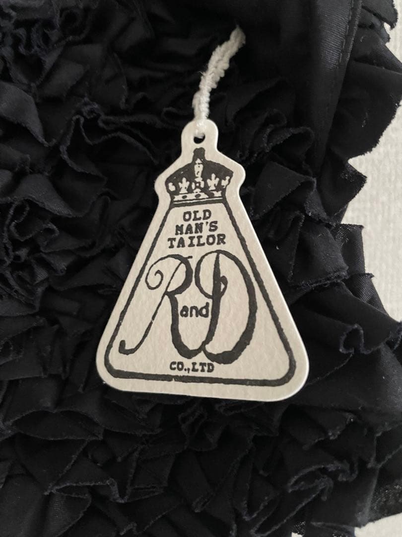 未使用R&D.M.CO- Ecru et pousse フリルボディバッグ(黒)