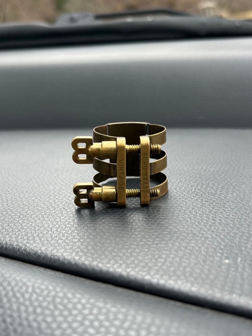 エコーブラス リガチャー アルトサックス ブリルハート