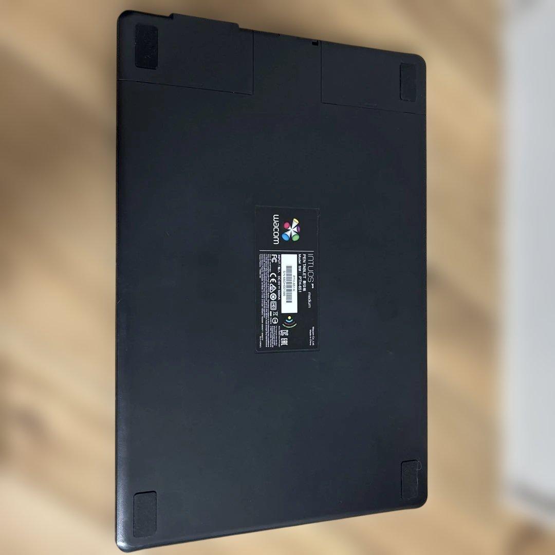 Wacom ペンタブレット INTUOS PTH-651 Ｍサイズ