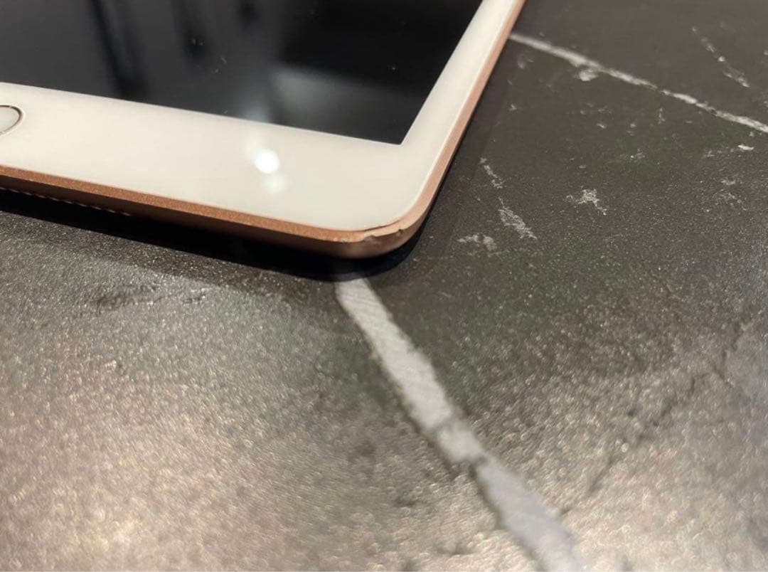 c*n様 カ*a様 iPad mini 64GB 第5世代 ゴールド