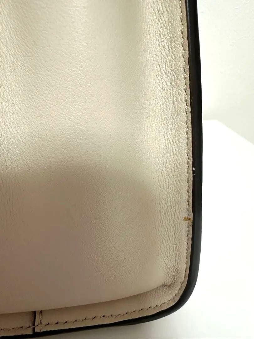 【たかちゃん】FENDI フェンディ ピーカブー