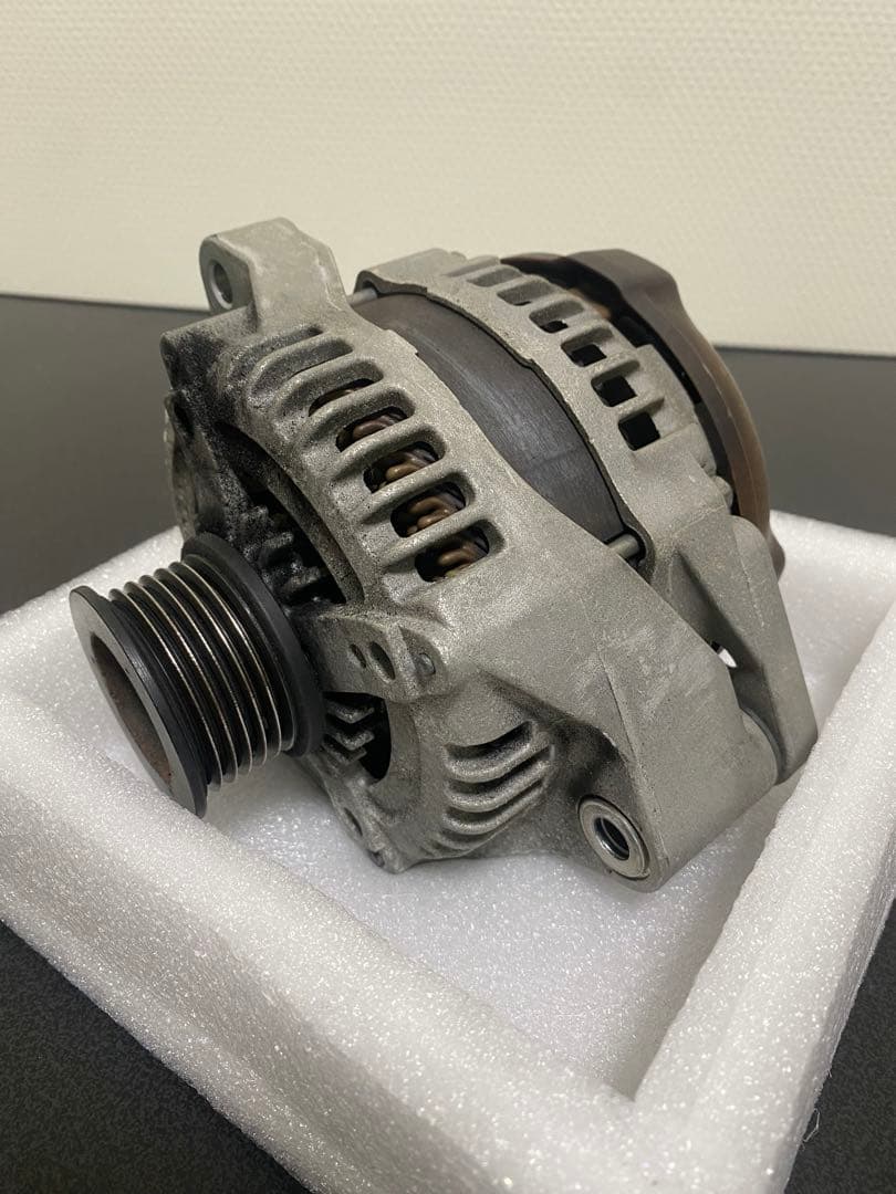 マセラティ グラントゥーリズモ　オルタネーター