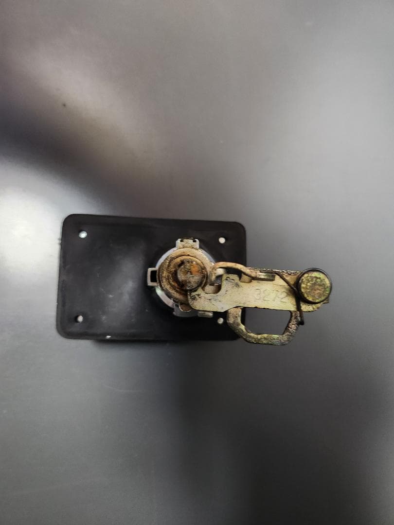 20　ソアラ　トランク　キーエンブレム