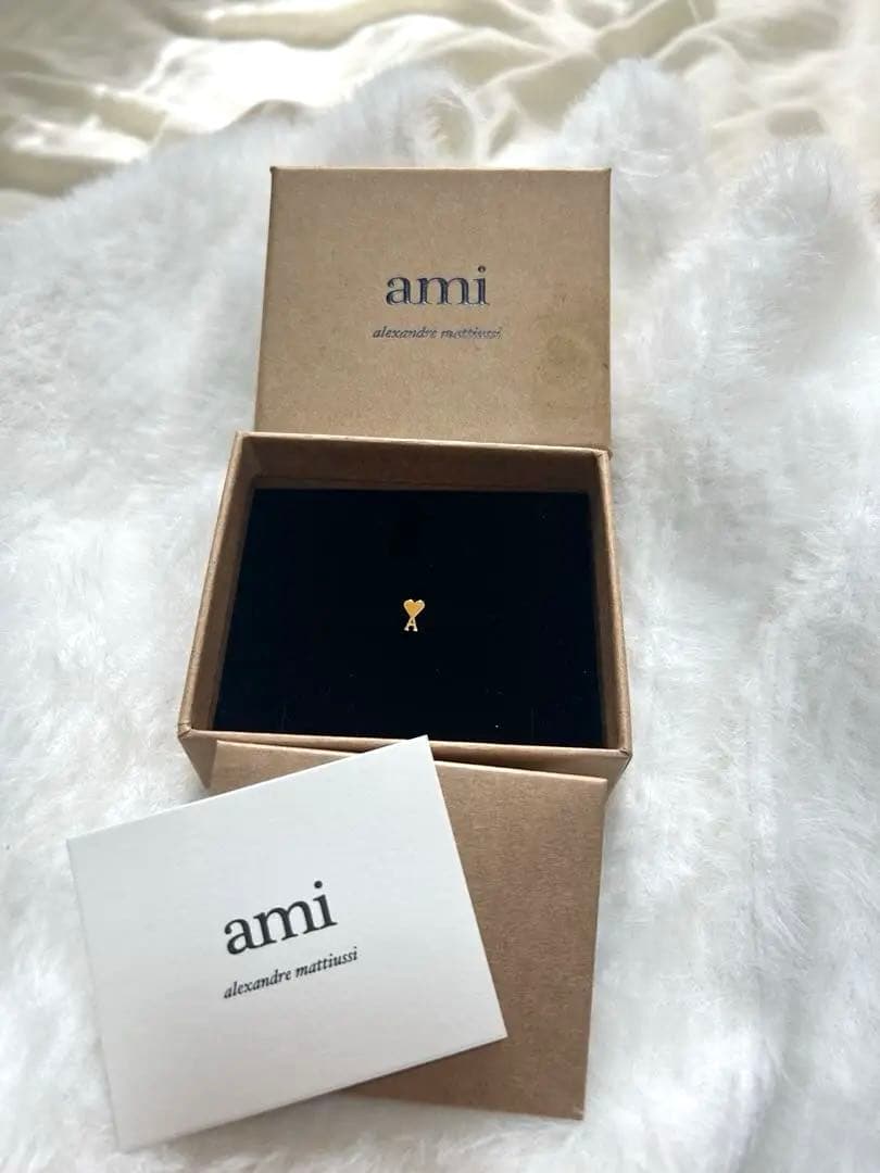 【AMI PARIS】 ハート型ゴールドピアス 片耳用