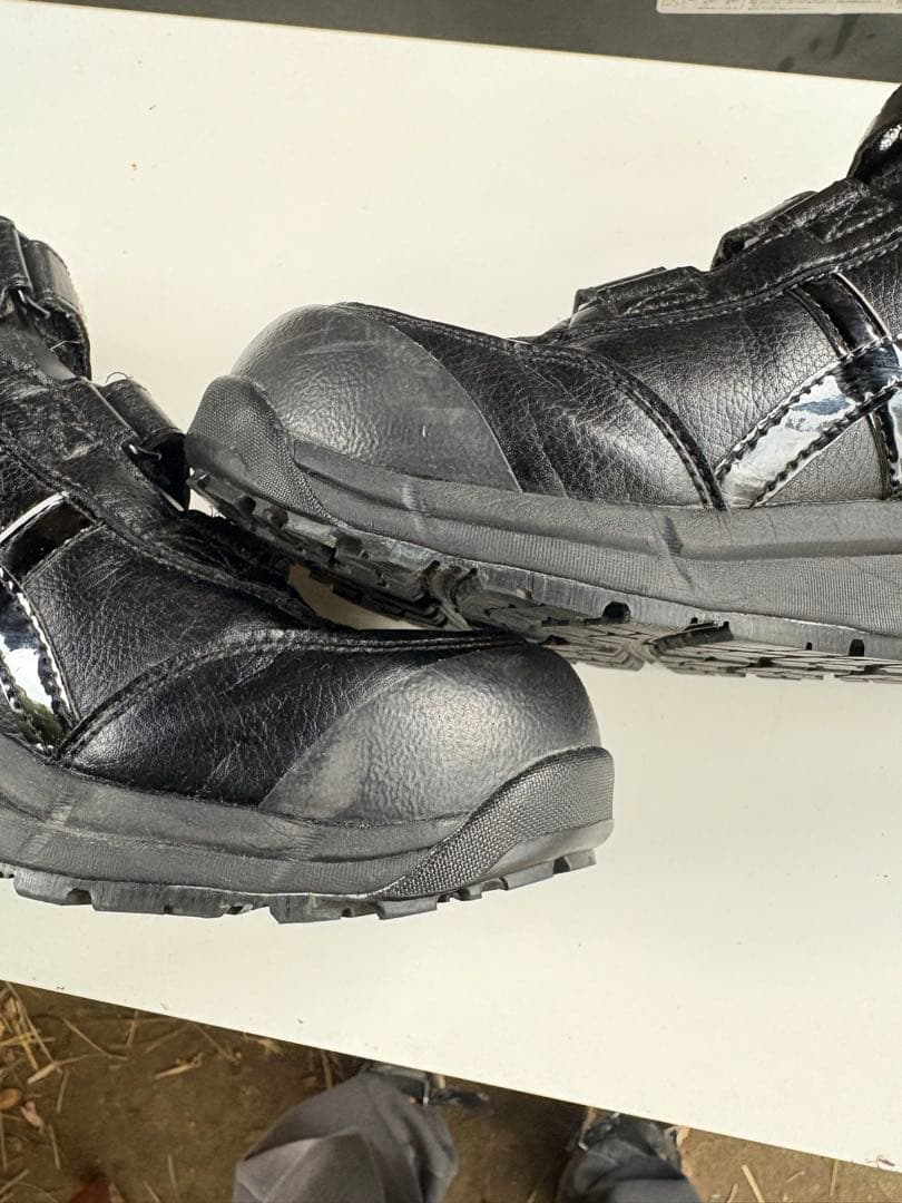 値下げASICS ブラック ハイカット 安全靴 ウィンジョブ CP302