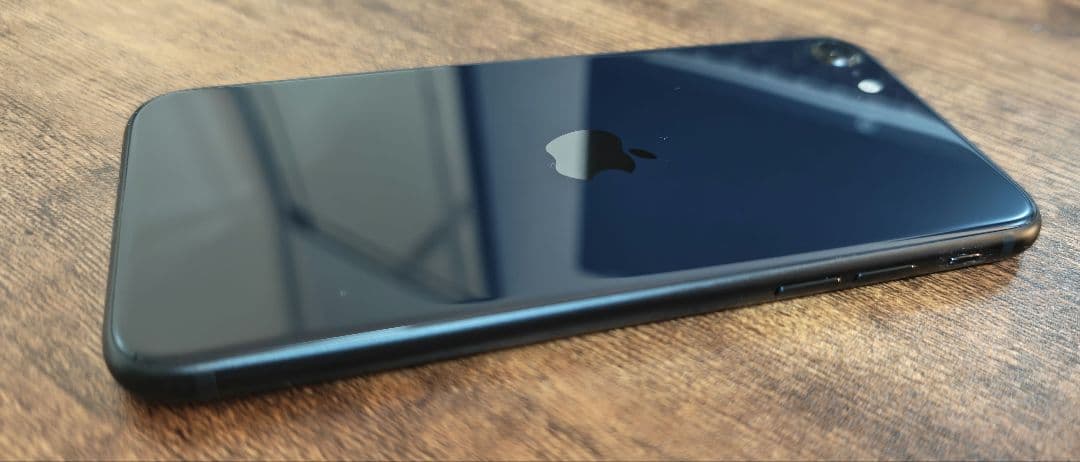 iPhone SE 第3世代 ミッドナイト