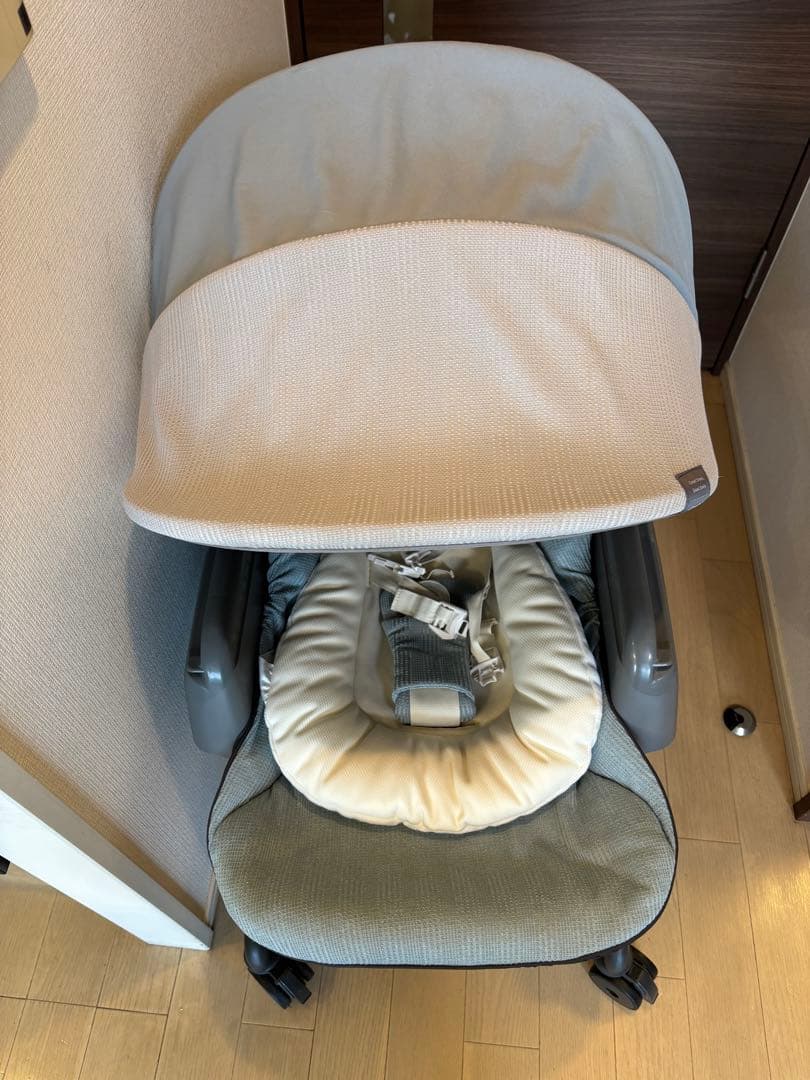 【ぽんちょ】コンビ　combi 電動ハイローチェア　ネムリラ